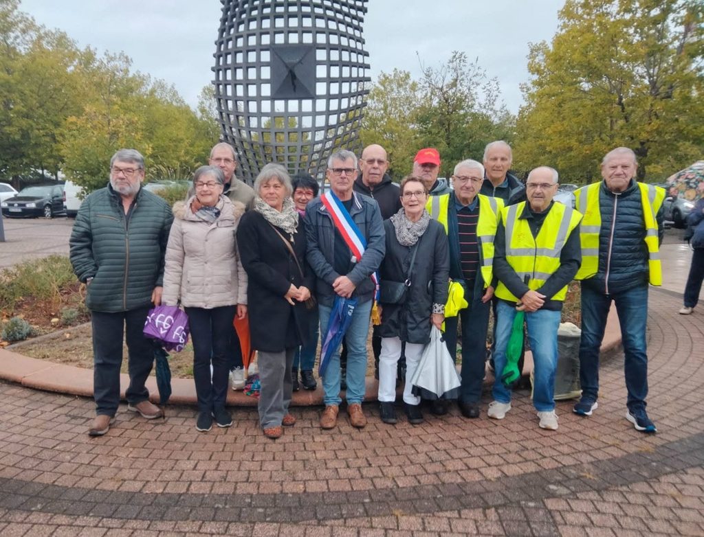 Les participants aux commemorations du CAPER